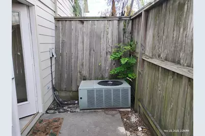 5941 South Loop E #104, Houston, TX 77033 - Photo 22