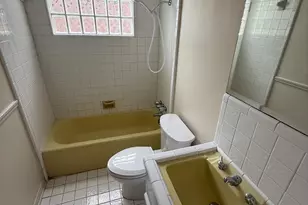 5615 Arboles Dr, Houston, TX 77035 - Photo 28