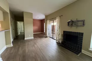 2025 Augusta Dr, Houston, TX 77057 - Photo 4