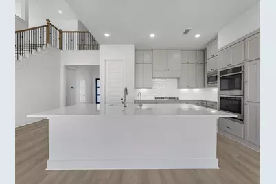 8011 Sunny Ridge Drive, Fulshear, TX 77441 - Photo 2