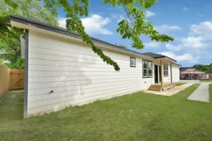 7939 Goode St, Houston, TX 77012 - Photo 2