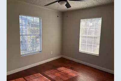 5406 Lyndhurst Drive, Houston, TX 77033 - Photo 14