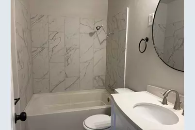 5406 Lyndhurst Drive, Houston, TX 77033 - Photo 16