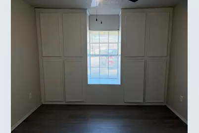 5406 Lyndhurst Drive, Houston, TX 77033 - Photo 10