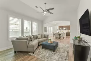 331 Great Hills Dr, Montgomery, TX 77316 - Photo 2