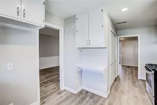 4137 Woodfin St, Houston, TX 77025 - Photo 8