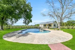3358 County Rd 172, Alvin, TX 77511 - Photo 2