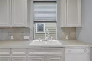 1417 W Webster St, Houston, TX 77019 - Photo 20