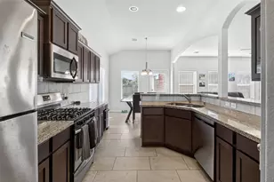 394 Lake Line Dr, Alvin, TX 77511 - Photo 14
