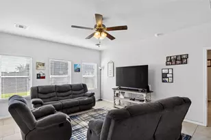 394 Lake Line Dr, Alvin, TX 77511 - Photo 8