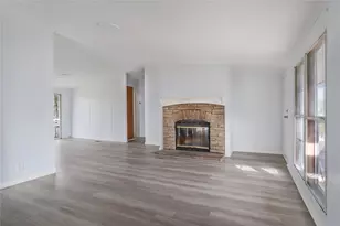 16461 Hill Country Dr, Conroe, TX 77302 - Photo 2