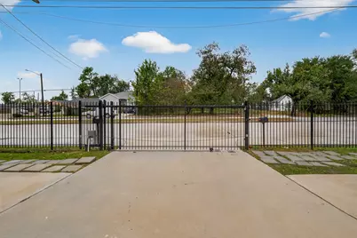 4302 Hirsch Road #B, Houston, TX 77026 - Photo 30