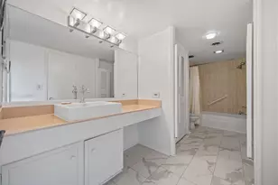 642 S Ripple Creek Dr, Houston, TX 77057 - Photo 10