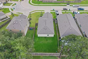 236 Bennett Loop, Angleton, TX 77515 - Photo 32