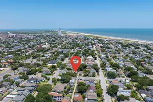 1112 17th St, Galveston, TX 77550 - Photo 2