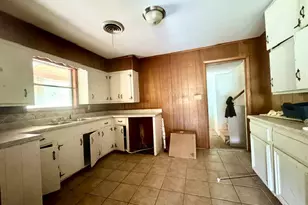 110 Prince Valiant Dr, Woodville, TX 75979 - Photo 10