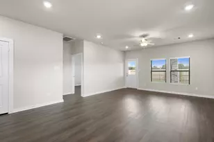 13219 Padre Bay Ln, Rosharon, TX 77583 - Photo 10