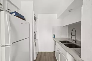 9090 S Braeswood Blvd, Houston, TX 77074 - Photo 10