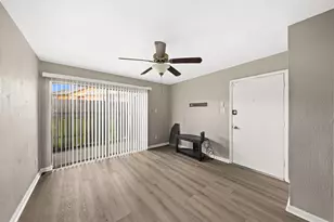 9090 S Braeswood Blvd, Houston, TX 77074 - Photo 4