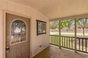 25 Starlite Dr, Huntsville, TX 77320 - Photo 2