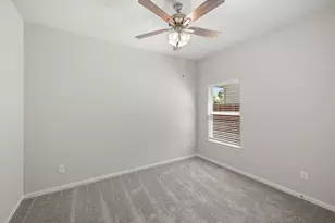 13442 Lucky Bill Ln, Houston, TX 77048 - Photo 8