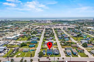 6203 Heards Ln, Galveston, TX 77551 - Photo 4