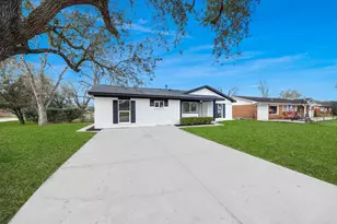 101 Talisman St, Lake Jackson, TX 77566 - Photo 34