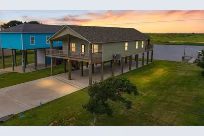 864 Seagull, Sargent, TX 77414 - Photo 2