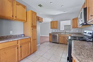 12326 Kings Chase Dr, Houston, TX 77044 - Photo 6