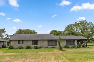 21126 Hwy 111, Louise, TX 77455 - Photo 4