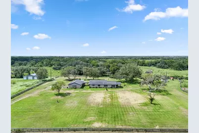 21126 Highway 111, Louise, TX 77455 - Photo 1