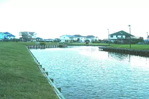 2 N Redwing St, La Marque, TX 77568 - Photo 1