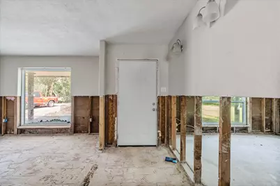 906 Brook Forest Court, Conroe, TX 77385 - Photo 4