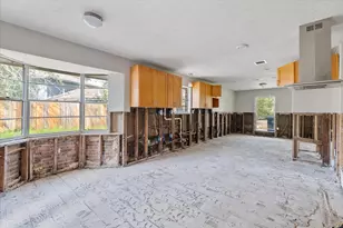 906 Brook Forest Ct, Conroe, TX 77385 - Photo 8