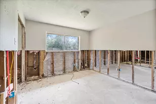 906 Brook Forest Ct, Conroe, TX 77385 - Photo 18