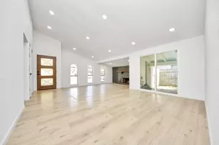 15307 Camino Del Sol Dr, Houston, TX 77083 - Photo 8