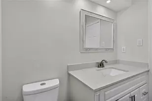 1221 Cedar Post Ln, Houston, TX 77055 - Photo 10