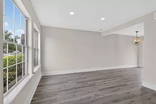 1221 Cedar Post Ln, Houston, TX 77055 - Photo 2