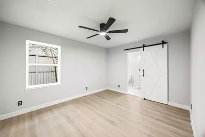 4626 Holly Street, Bellaire, TX 77401 - Photo 18