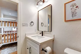 3813 Harvard St, Houston, TX 77018 - Photo 2