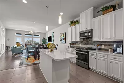 715 Bayshore Drive, La Porte, TX 77571 - Photo 6