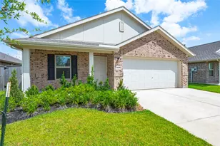 2805 Fountain Woods Dr, League City, TX 77573 - Photo 1