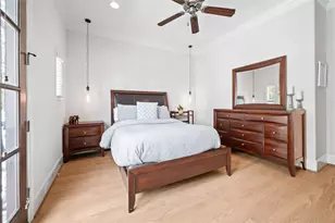 2215 Branard St, Houston, TX 77098 - Photo 32