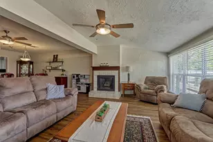 39 Regency Pt, Conroe, TX 77356 - Photo 20