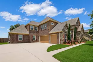3830 Cypress Point Dr, Mont Belvieu, TX 77523 - Photo 4