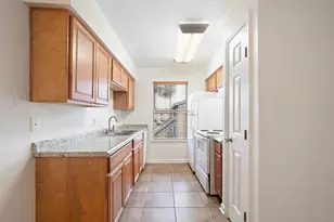 2828 61st St, Galveston, TX 77551 - Photo 6