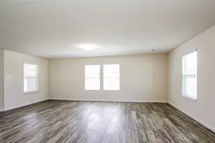 12015 Munich Dr, Houston, TX 77044 - Photo 6