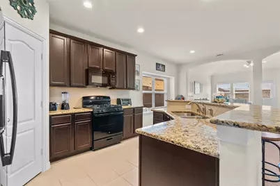 12601 South Shore Drive, Texas City, TX 77568 - Photo 8