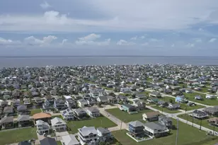 22321 Kennedy Dr, Galveston, TX 77554 - Photo 30