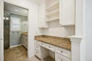 10323 Pine Forest Rd, Houston, TX 77042 - Photo 14